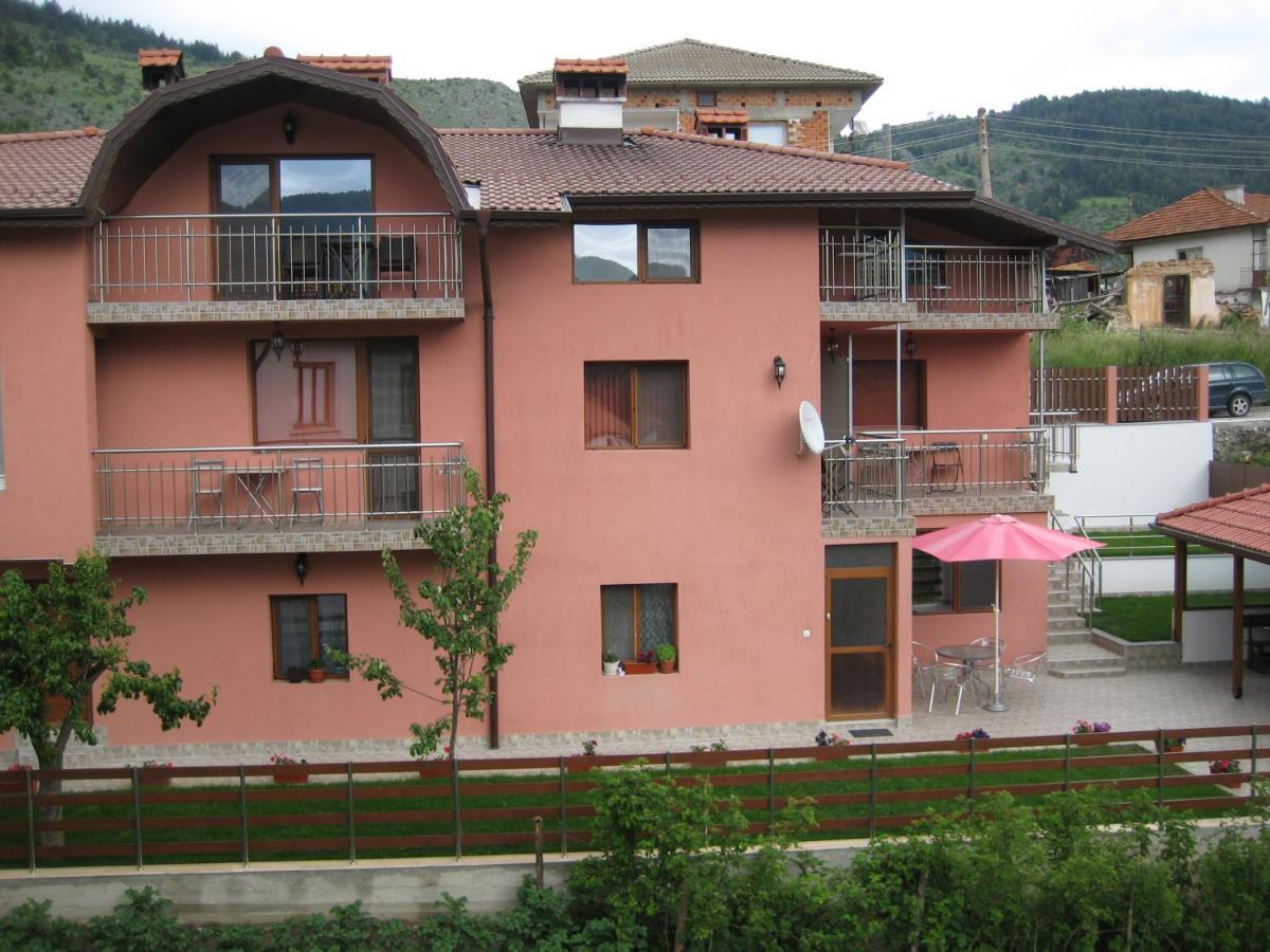 Къща За Гости Романс Yagodina Exterior foto