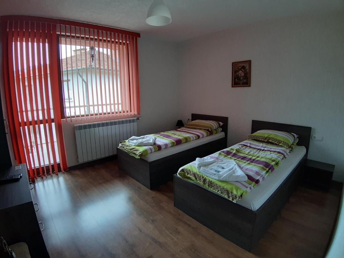 Къща За Гости Романс Yagodina Exterior foto